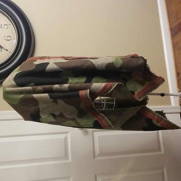 Women's large Studio Camo scarf/shawl/wrap - Picture 4 of 6